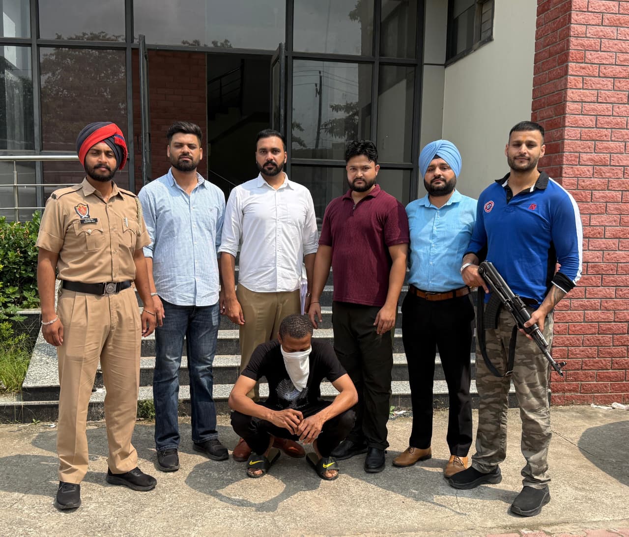 Range Anti-Narcotic cum Special Operation Cell arrests Nigerian national with 255 grams of cocaine,10.25 grams of MDMA (Ecstasy) pills also recovered with a drug money of Rs 2 Lakh